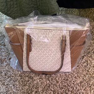Michael Kors tote